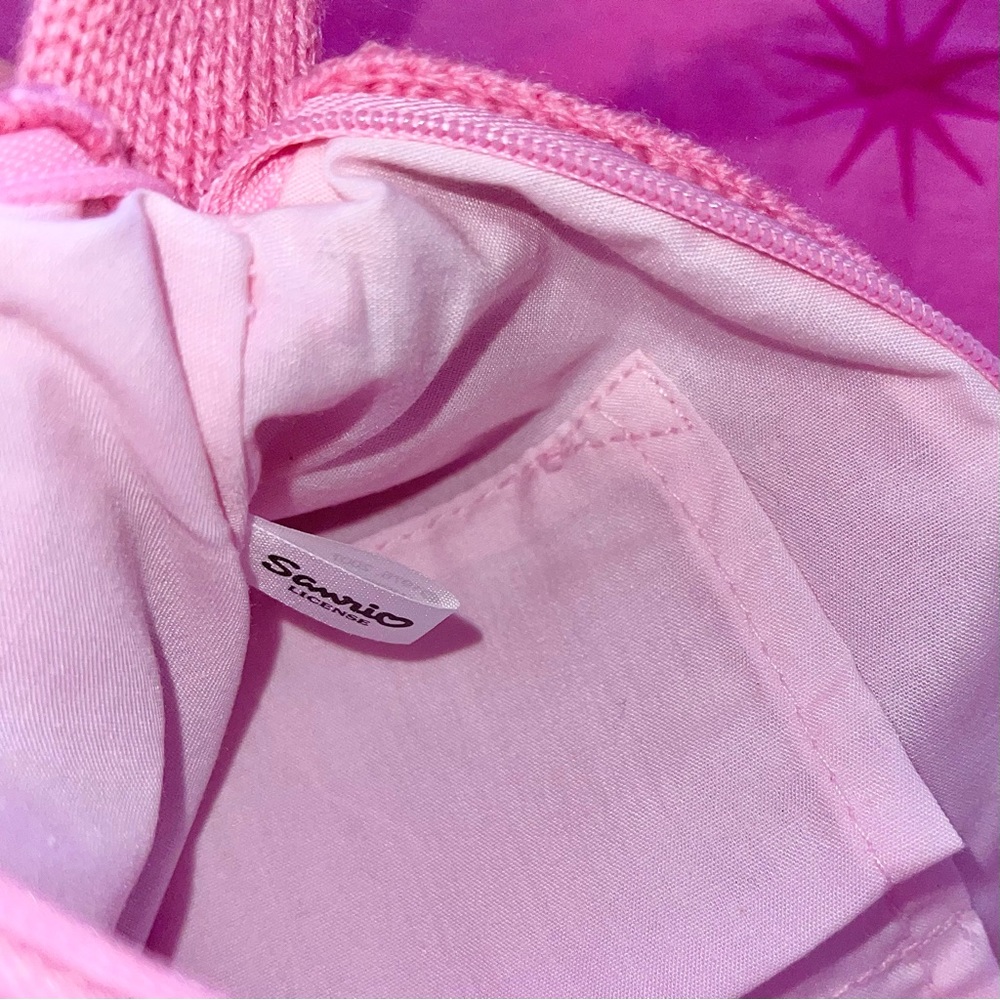 Hello Kitty Purse - Picture 3 of 4
